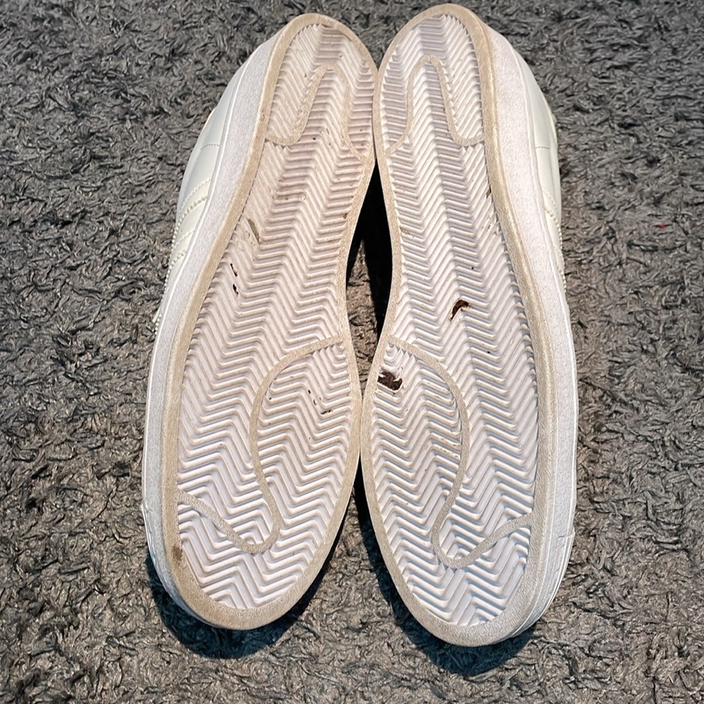 White adidas superstar - Picture 3 of 8